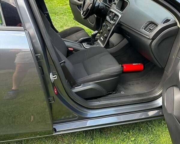 Сірий Вольво V40, об'ємом двигуна 1.6 л та пробігом 187 тис. км за 11300 $, фото 14 на Automoto.ua
