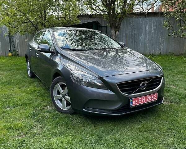 Сірий Вольво V40, об'ємом двигуна 1.6 л та пробігом 187 тис. км за 11300 $, фото 8 на Automoto.ua