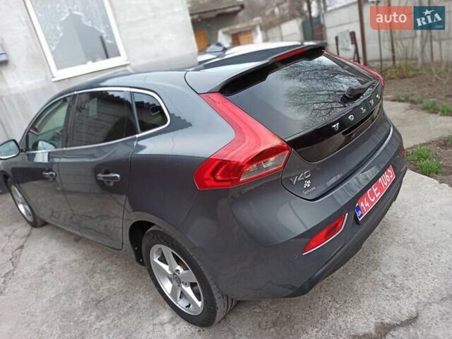 Вольво В40 2013 в Днепре (Днепропетровске) на Automoto.ua Серый Вольво В40, объемом двигателя 1.56 л и пробегом 213 тыс. км за 10800 $, фото 5 на Automoto.ua