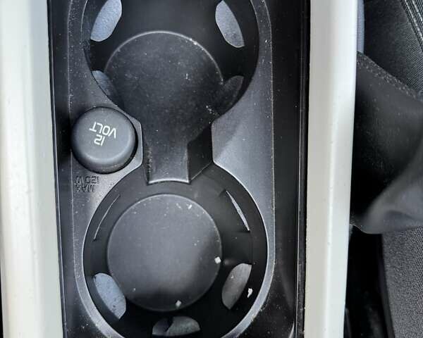 Серый Вольво В40, объемом двигателя 1.56 л и пробегом 220 тыс. км за 10750 $, фото 70 на Automoto.ua