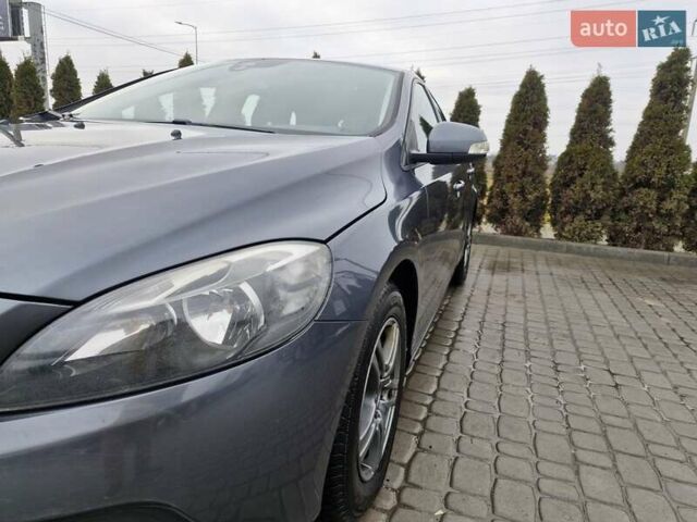 Серый Вольво В40, объемом двигателя 1.56 л и пробегом 211 тыс. км за 10000 $, фото 18 на Automoto.ua