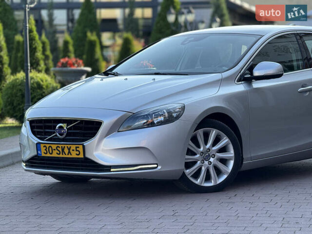 Сірий Вольво V40, об'ємом двигуна 1.56 л та пробігом 220 тис. км за 10699 $, фото 3 на Automoto.ua