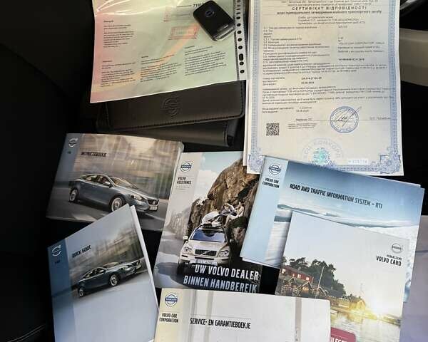 Серый Вольво В40, объемом двигателя 1.56 л и пробегом 220 тыс. км за 10750 $, фото 1 на Automoto.ua