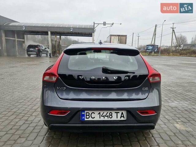 Серый Вольво В40, объемом двигателя 1.56 л и пробегом 211 тыс. км за 10000 $, фото 15 на Automoto.ua