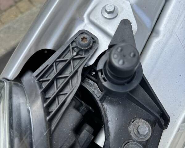 Серый Вольво В40, объемом двигателя 1.56 л и пробегом 220 тыс. км за 10750 $, фото 140 на Automoto.ua