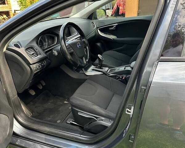 Сірий Вольво V40, об'ємом двигуна 1.6 л та пробігом 187 тис. км за 11300 $, фото 11 на Automoto.ua