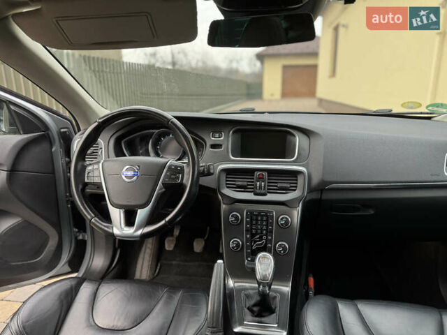 Серый Вольво В40, объемом двигателя 1.56 л и пробегом 210 тыс. км за 9950 $, фото 16 на Automoto.ua