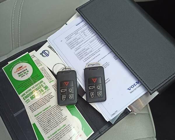 Вольво В40 2013 в Днепре (Днепропетровске) на Automoto.ua Серый Вольво В40, объемом двигателя 1.56 л и пробегом 213 тыс. км за 10800 $, фото 17 на Automoto.ua