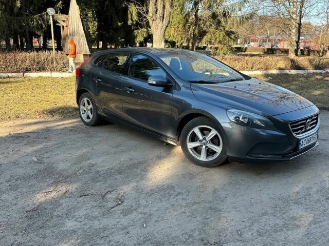 Сірий Вольво V40, об'ємом двигуна 1.6 л та пробігом 185 тис. км за 10150 $, фото 3 на Automoto.ua