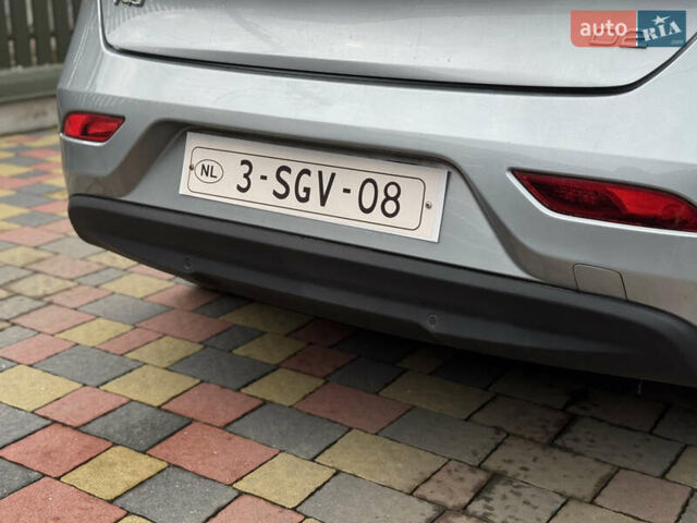Серый Вольво В40, объемом двигателя 1.56 л и пробегом 210 тыс. км за 9950 $, фото 8 на Automoto.ua