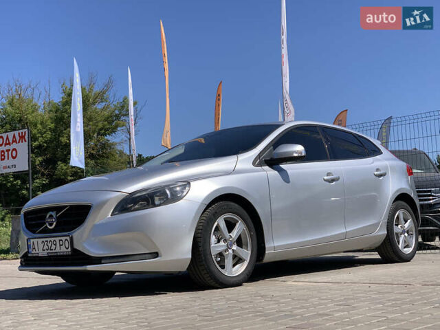 Сірий Вольво V40, об'ємом двигуна 1.6 л та пробігом 272 тис. км за 10000 $, фото 1 на Automoto.ua