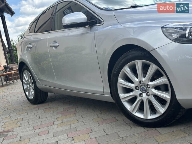 Сірий Вольво V40, об'ємом двигуна 1.6 л та пробігом 228 тис. км за 10990 $, фото 31 на Automoto.ua