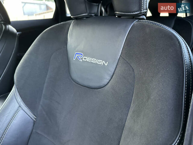 Сірий Вольво V40, об'ємом двигуна 1.56 л та пробігом 192 тис. км за 11250 $, фото 93 на Automoto.ua