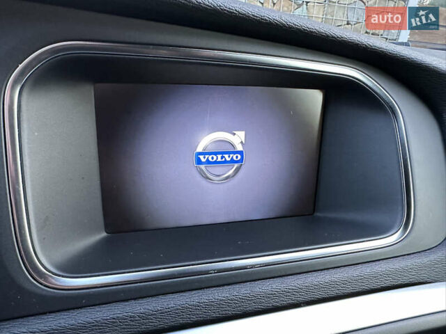 Сірий Вольво V40, об'ємом двигуна 1.56 л та пробігом 192 тис. км за 11250 $, фото 147 на Automoto.ua