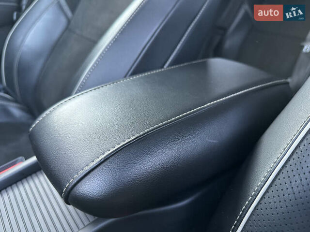 Сірий Вольво V40, об'ємом двигуна 1.56 л та пробігом 192 тис. км за 11250 $, фото 112 на Automoto.ua