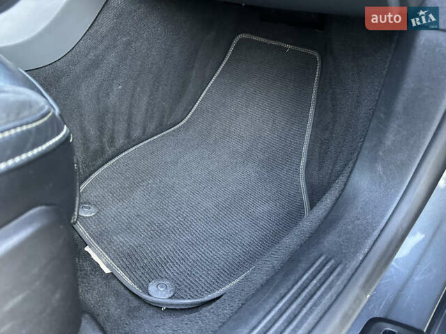 Сірий Вольво V40, об'ємом двигуна 1.56 л та пробігом 192 тис. км за 11250 $, фото 121 на Automoto.ua