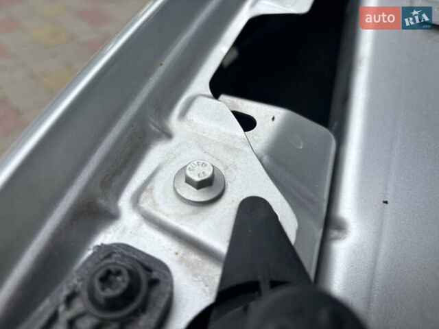 Сірий Вольво V40, об'ємом двигуна 1.6 л та пробігом 228 тис. км за 10990 $, фото 166 на Automoto.ua