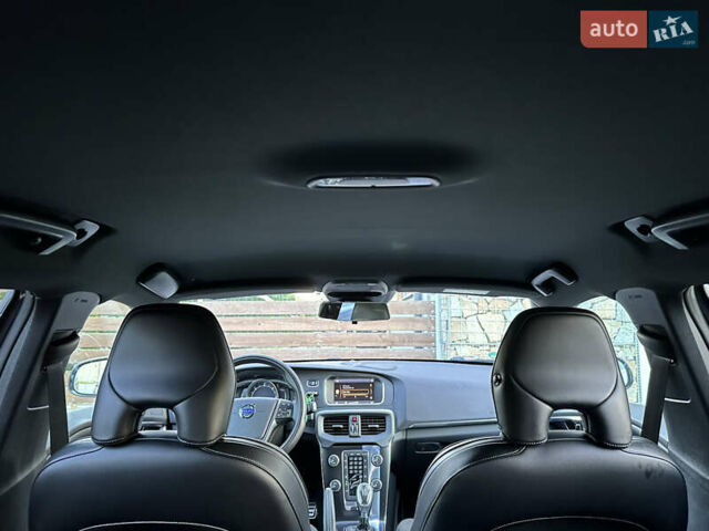 Сірий Вольво V40, об'ємом двигуна 1.56 л та пробігом 192 тис. км за 11250 $, фото 156 на Automoto.ua