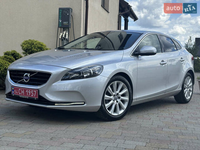 Сірий Вольво V40, об'ємом двигуна 1.6 л та пробігом 228 тис. км за 10990 $, фото 7 на Automoto.ua