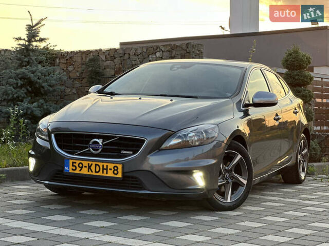 Сірий Вольво V40, об'ємом двигуна 1.56 л та пробігом 192 тис. км за 11250 $, фото 84 на Automoto.ua