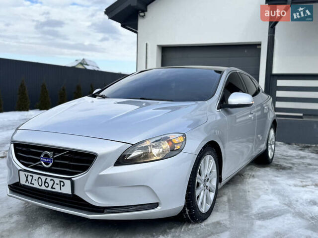 Серый Вольво В40, объемом двигателя 1.6 л и пробегом 220 тыс. км за 9950 $, фото 6 на Automoto.ua