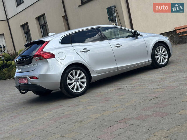 Сірий Вольво V40, об'ємом двигуна 1.6 л та пробігом 228 тис. км за 10990 $, фото 47 на Automoto.ua