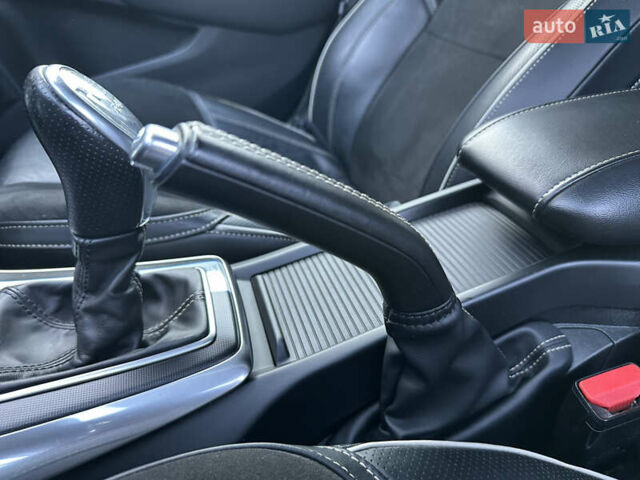 Сірий Вольво V40, об'ємом двигуна 1.56 л та пробігом 192 тис. км за 11250 $, фото 111 на Automoto.ua