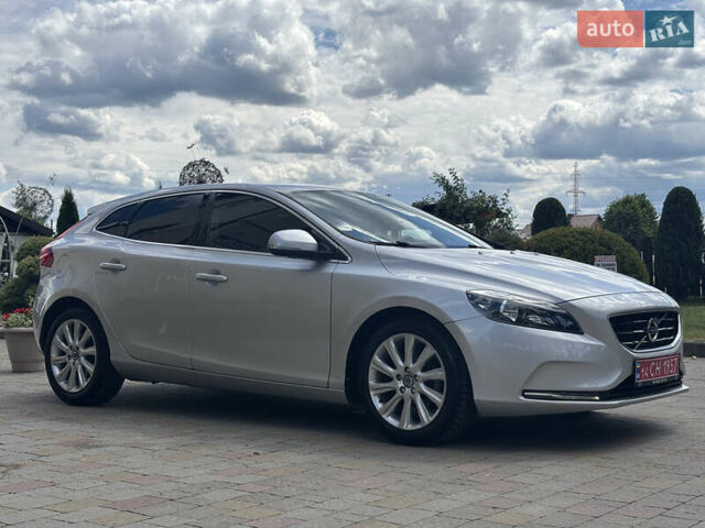 Сірий Вольво V40, об'ємом двигуна 1.6 л та пробігом 228 тис. км за 10990 $, фото 40 на Automoto.ua