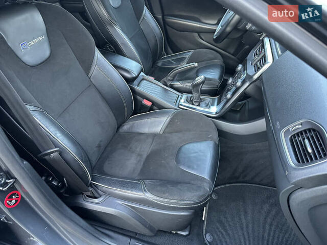 Сірий Вольво V40, об'ємом двигуна 1.56 л та пробігом 192 тис. км за 11250 $, фото 117 на Automoto.ua