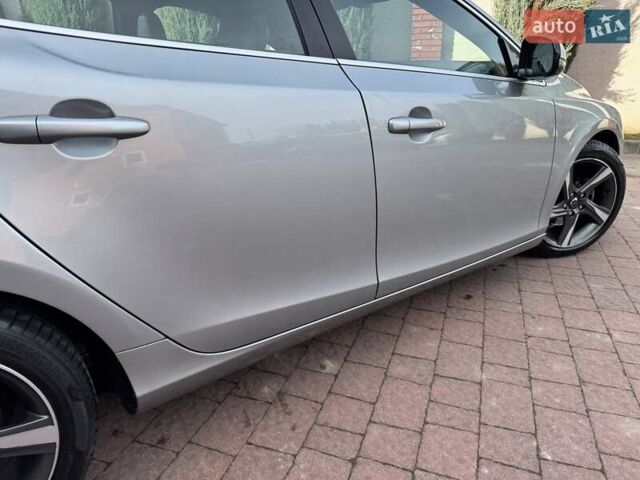 Серый Вольво В40, объемом двигателя 1.56 л и пробегом 209 тыс. км за 11750 $, фото 32 на Automoto.ua
