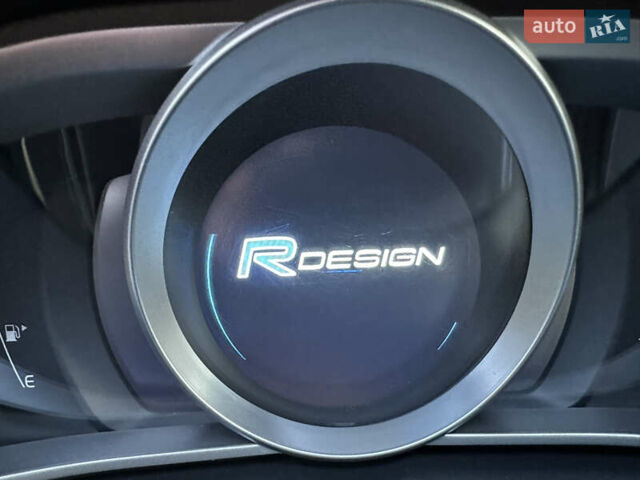 Сірий Вольво V40, об'ємом двигуна 1.56 л та пробігом 192 тис. км за 11250 $, фото 146 на Automoto.ua