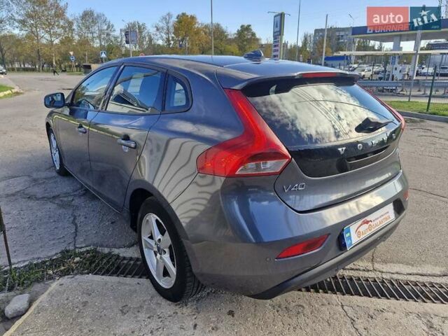 Вольво В40 2014 в Николаеве на Automoto.ua Серый Вольво В40, объемом двигателя 1.6 л и пробегом 142 тыс. км за 12699 $, фото 3 на Automoto.ua
