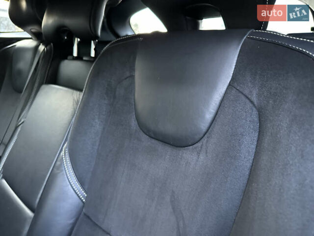 Сірий Вольво V40, об'ємом двигуна 1.56 л та пробігом 192 тис. км за 11250 $, фото 134 на Automoto.ua