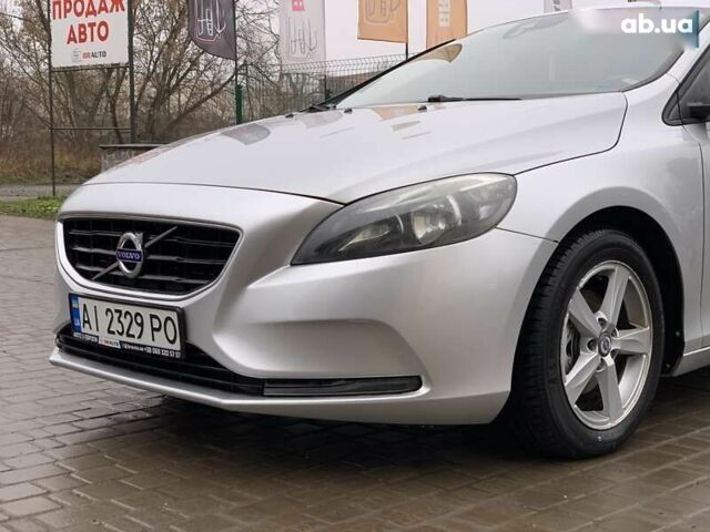 Серый Вольво В40, объемом двигателя 1.6 л и пробегом 272 тыс. км за 10000 $, фото 10 на Automoto.ua