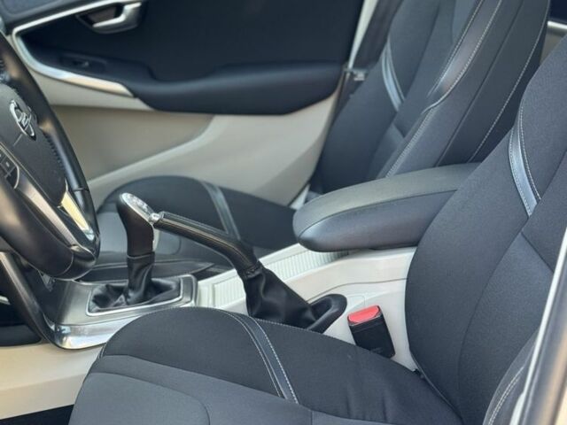 Сірий Вольво V40, об'ємом двигуна 1.6 л та пробігом 220 тис. км за 10750 $, фото 11 на Automoto.ua