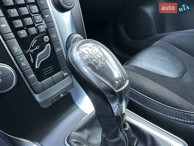 Сірий Вольво V40, об'ємом двигуна 1.56 л та пробігом 192 тис. км за 11250 $, фото 103 на Automoto.ua
