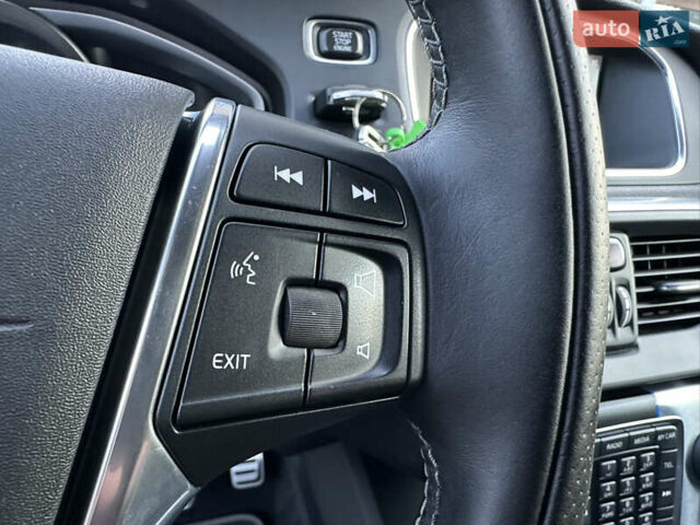 Сірий Вольво V40, об'ємом двигуна 1.56 л та пробігом 192 тис. км за 11250 $, фото 100 на Automoto.ua