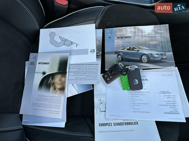 Сірий Вольво V40, об'ємом двигуна 1.56 л та пробігом 192 тис. км за 11250 $, фото 158 на Automoto.ua