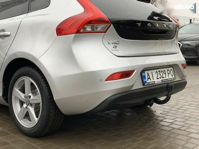 Серый Вольво В40, объемом двигателя 1.6 л и пробегом 272 тыс. км за 10000 $, фото 19 на Automoto.ua