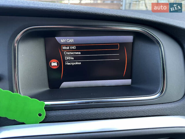 Сірий Вольво V40, об'ємом двигуна 1.56 л та пробігом 192 тис. км за 11250 $, фото 105 на Automoto.ua