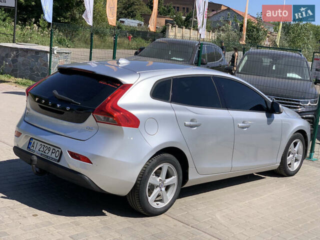 Сірий Вольво V40, об'ємом двигуна 1.6 л та пробігом 272 тис. км за 10000 $, фото 14 на Automoto.ua