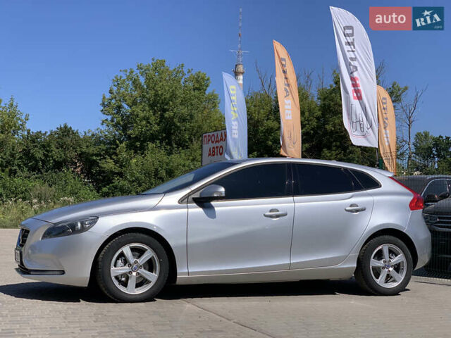 Сірий Вольво V40, об'ємом двигуна 1.6 л та пробігом 272 тис. км за 10000 $, фото 11 на Automoto.ua
