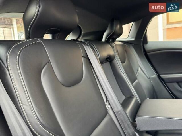 Серый Вольво В40, объемом двигателя 1.56 л и пробегом 209 тыс. км за 11750 $, фото 174 на Automoto.ua
