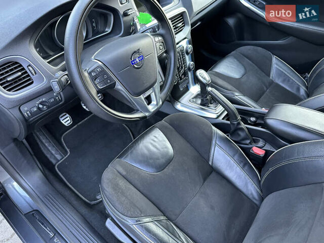 Сірий Вольво V40, об'ємом двигуна 1.56 л та пробігом 192 тис. км за 11250 $, фото 95 на Automoto.ua