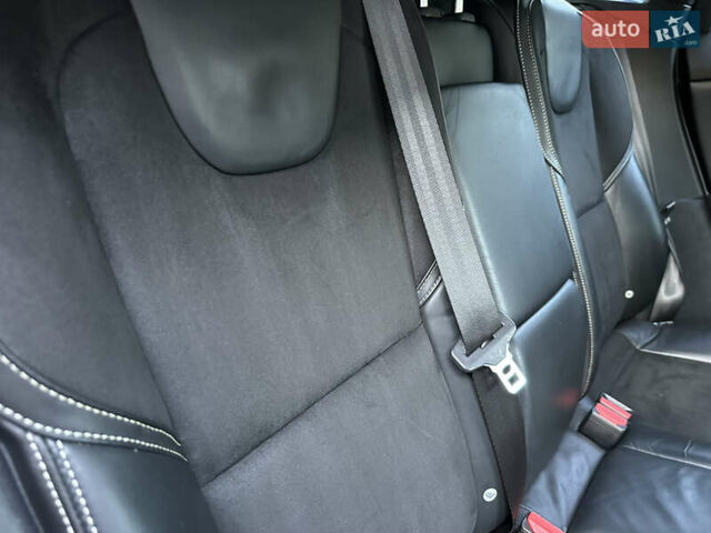 Сірий Вольво V40, об'ємом двигуна 1.56 л та пробігом 192 тис. км за 11250 $, фото 142 на Automoto.ua