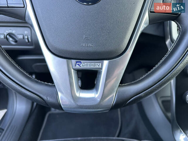 Сірий Вольво V40, об'ємом двигуна 1.56 л та пробігом 192 тис. км за 11250 $, фото 98 на Automoto.ua