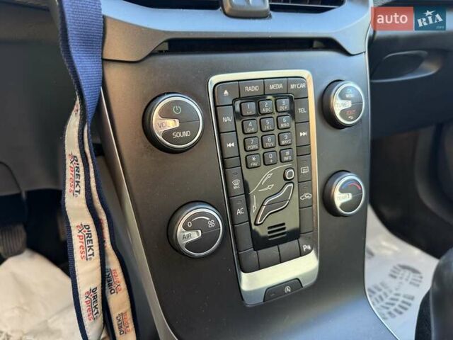 Вольво В40 2014 в Луцке на Automoto.ua Серый Вольво В40, объемом двигателя 1.56 л и пробегом 230 тыс. км за 10900 $, фото 18 на Automoto.ua