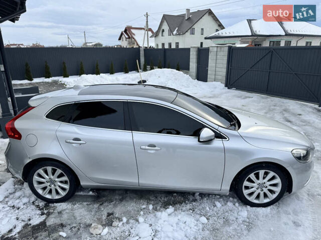 Серый Вольво В40, объемом двигателя 1.6 л и пробегом 220 тыс. км за 9950 $, фото 20 на Automoto.ua