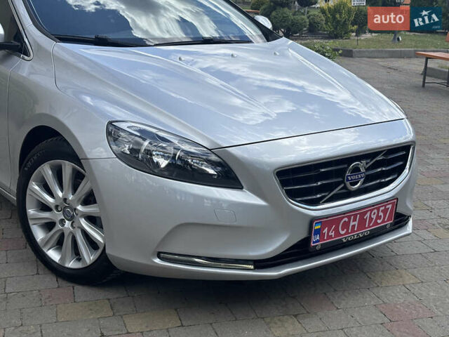 Сірий Вольво V40, об'ємом двигуна 1.6 л та пробігом 228 тис. км за 10990 $, фото 27 на Automoto.ua