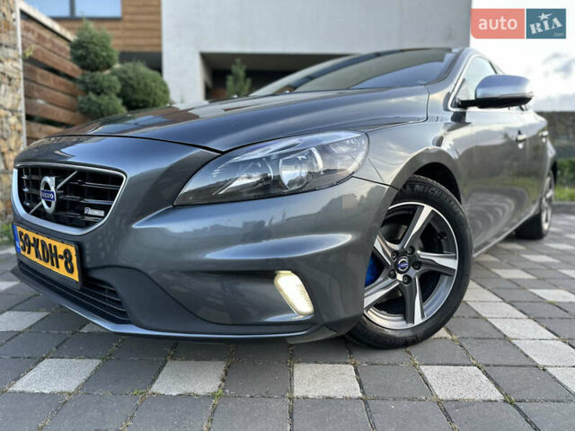 Сірий Вольво V40, об'ємом двигуна 1.56 л та пробігом 192 тис. км за 11250 $, фото 10 на Automoto.ua